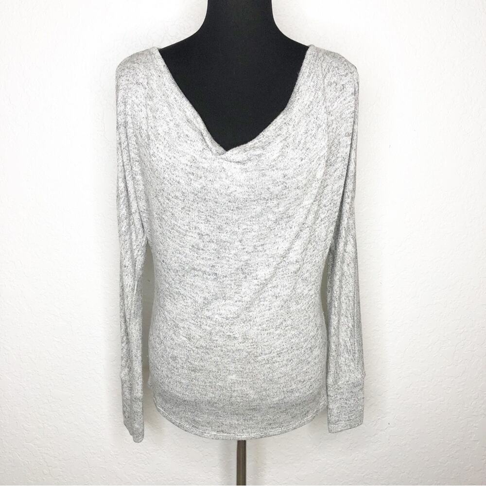 WHBM light gray cowl neck cold shoulder lightweight knit top size Extra Small XS - Picture 1 of 14